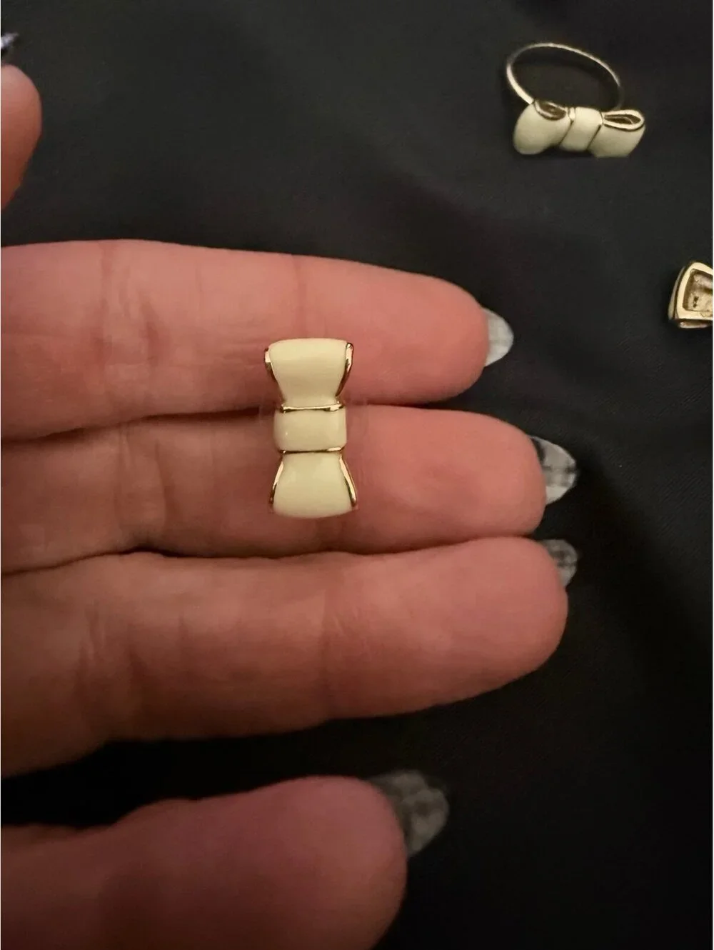 Gold-Tone Bow Ring & earring set– Size 6 (Approx.)